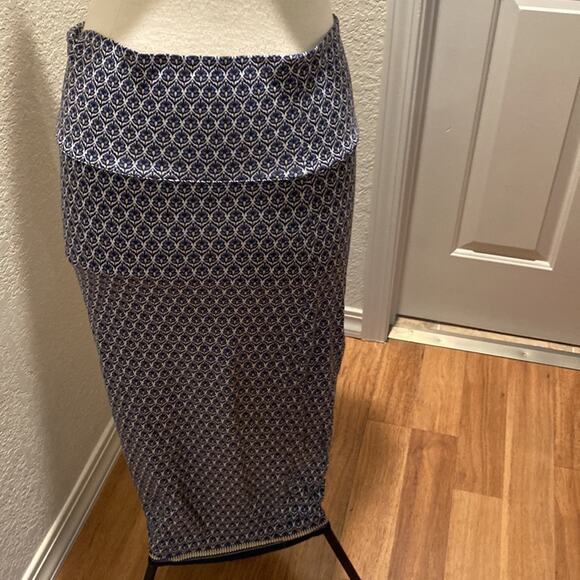 Max Studio Women’s Floral Maxi Pencil Skirt EUC Sz M Stretchy Rayon Lined - Picture 2 of 11